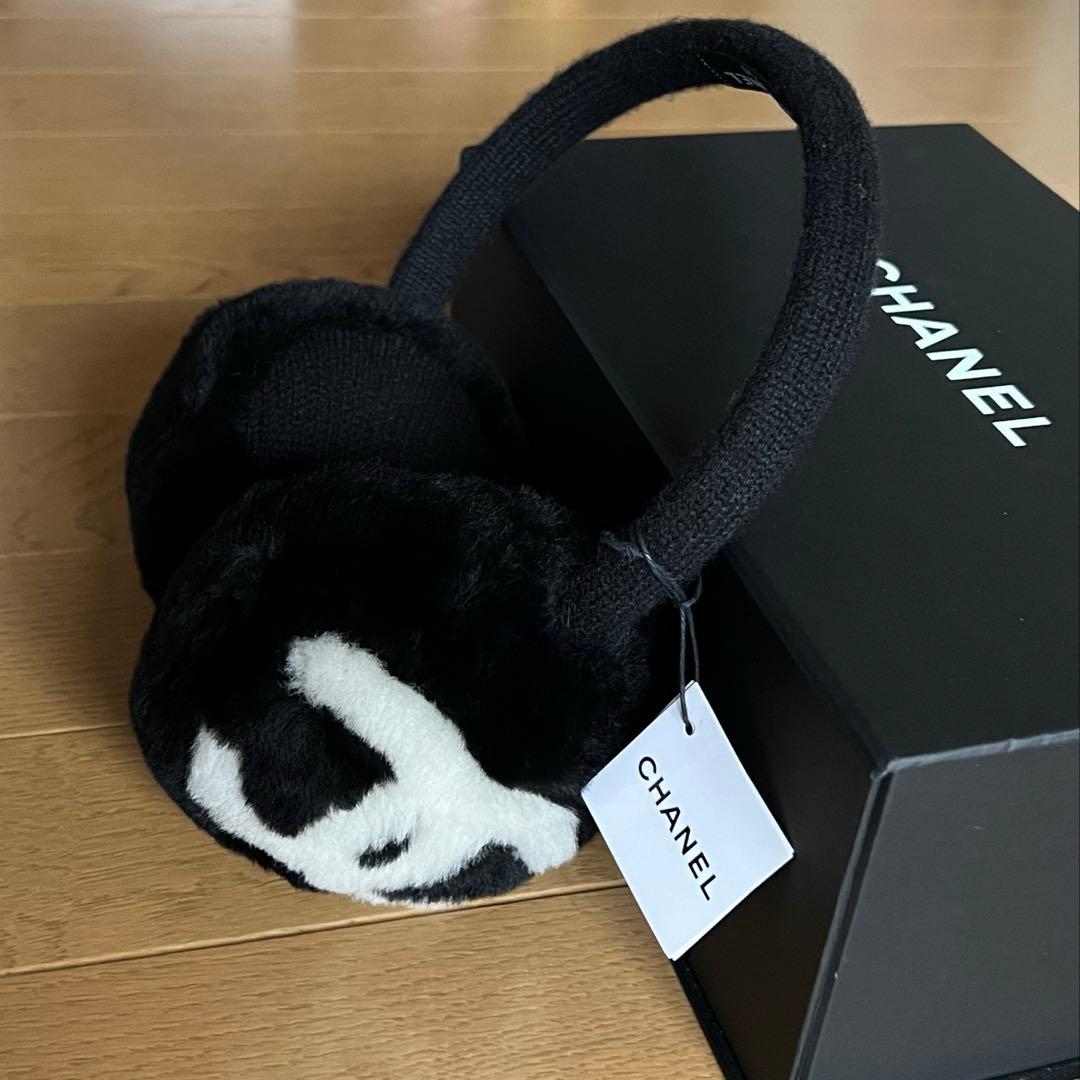 CHANEL 耳あて イヤーマフ 黒 白 ココマーク ファー