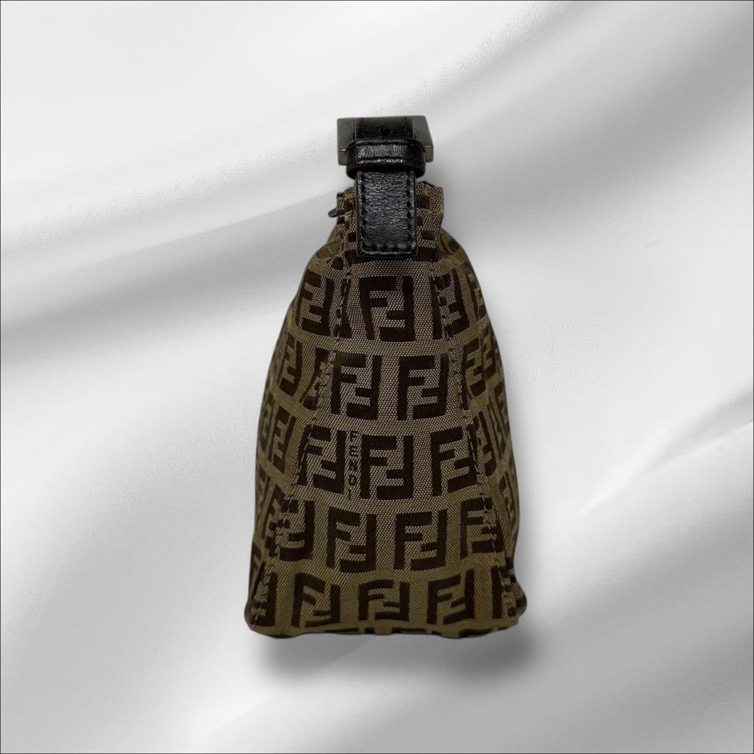 【美品】 FENDI フェンディ ズッキーノ FF ポーチ