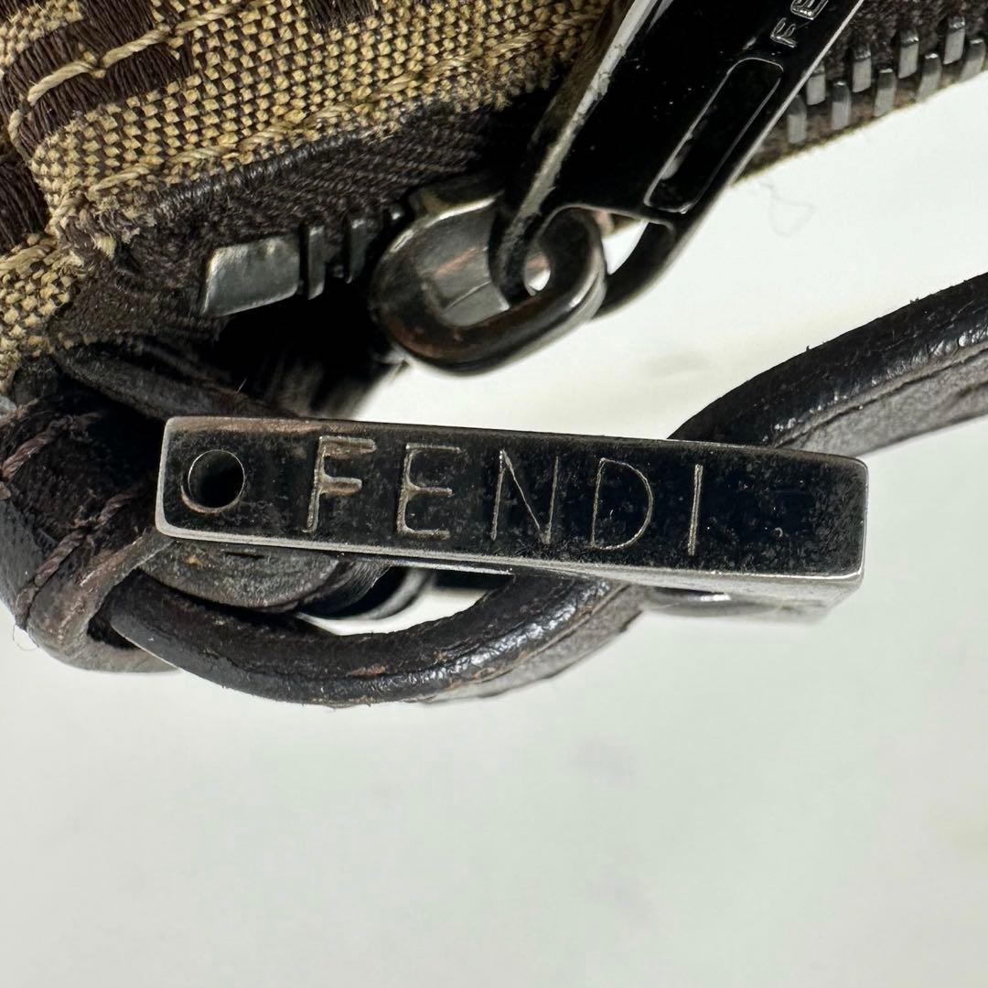 【美品】 FENDI フェンディ ズッキーノ FF ポーチ