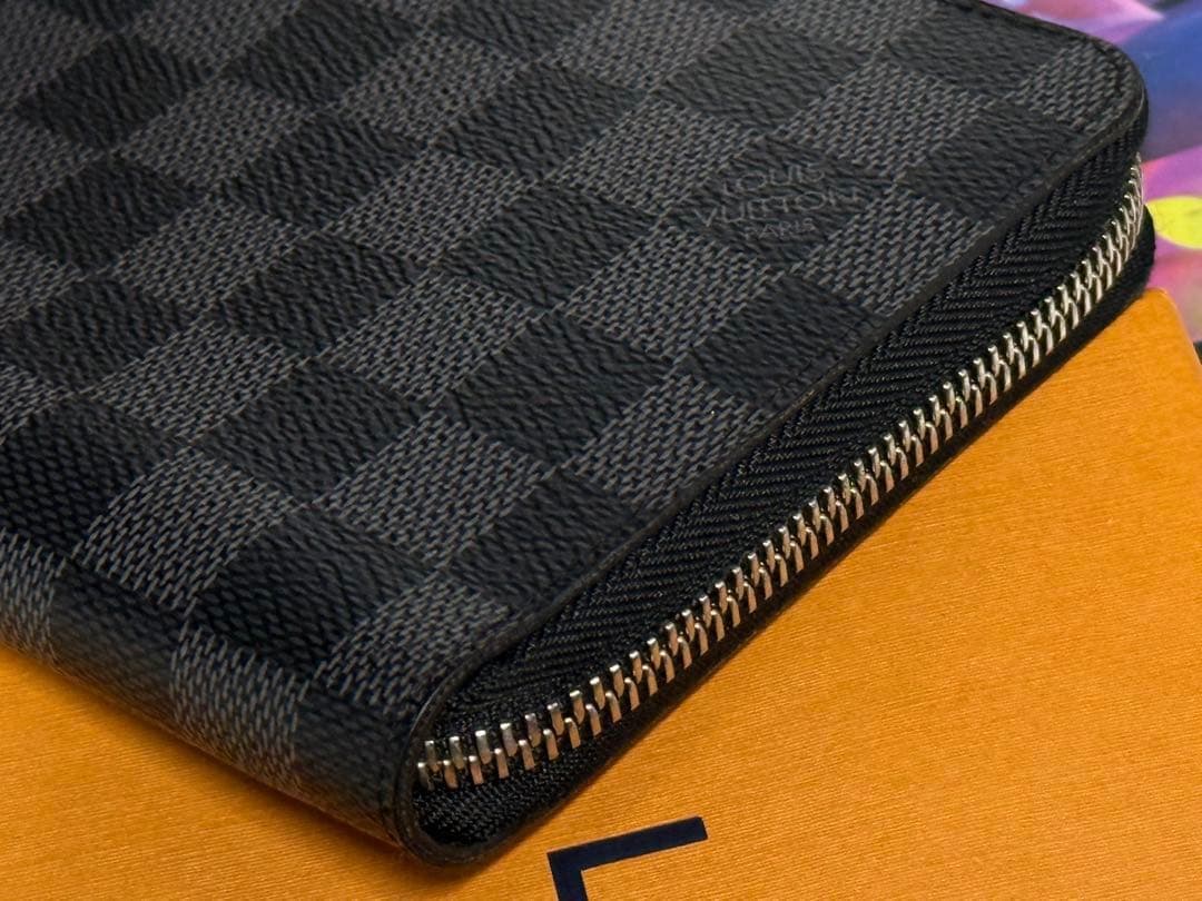 超極美品！ルイヴィトン　グラフィット　ジッピーオーガナイザーNM