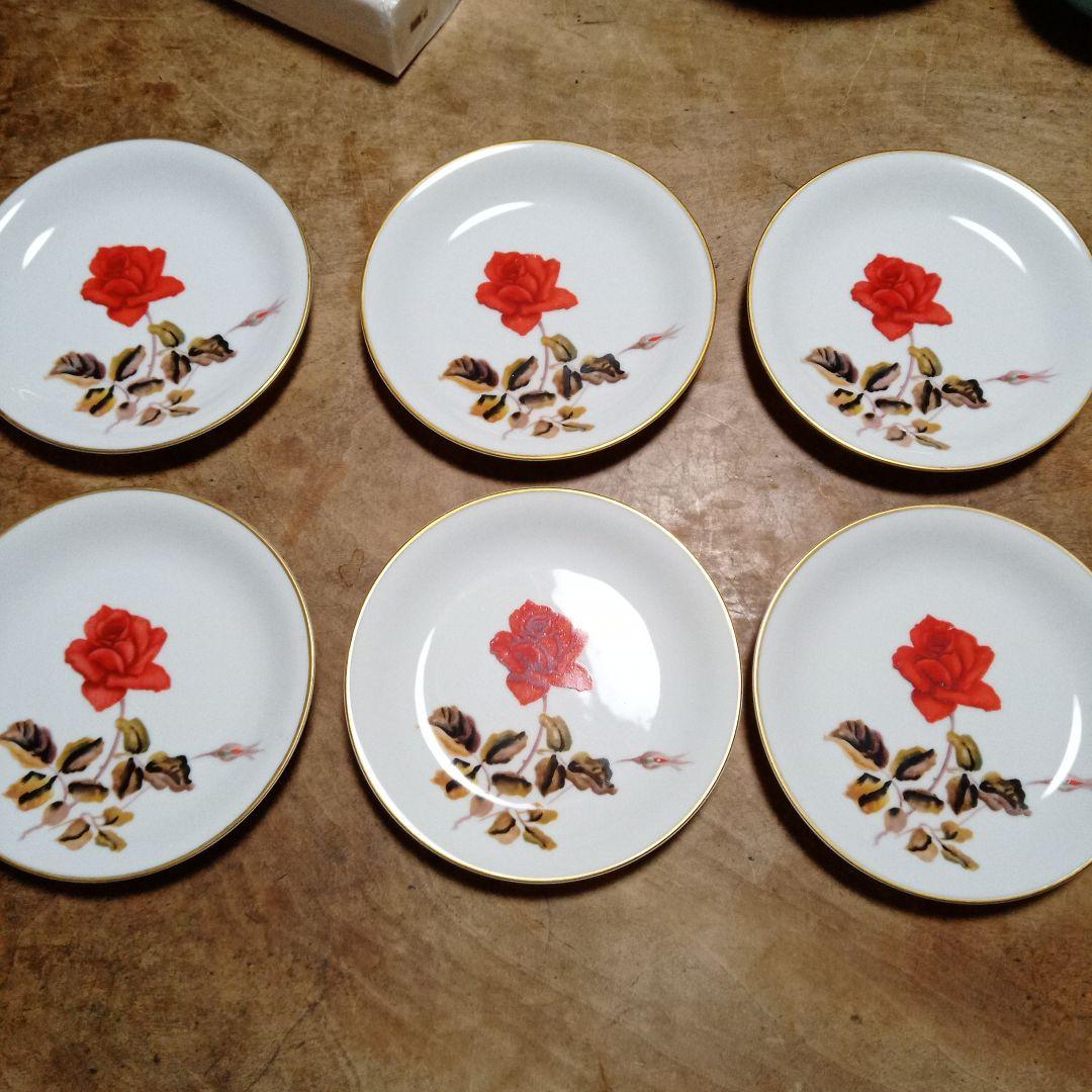 則武　井上武の赤いバラの陶磁器食器セット 6枚