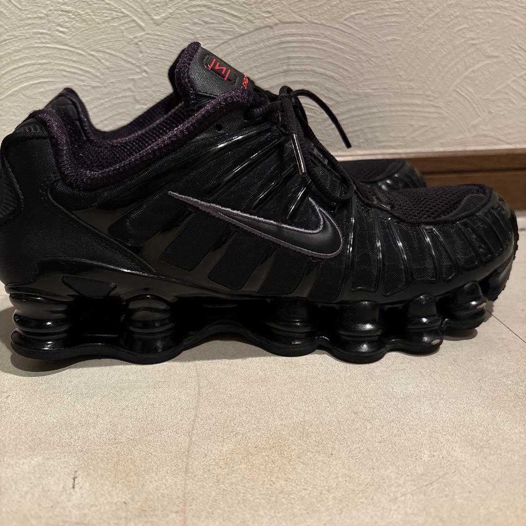 スニーカー「NIKE」TL SHOX TL メンズ　ブラック