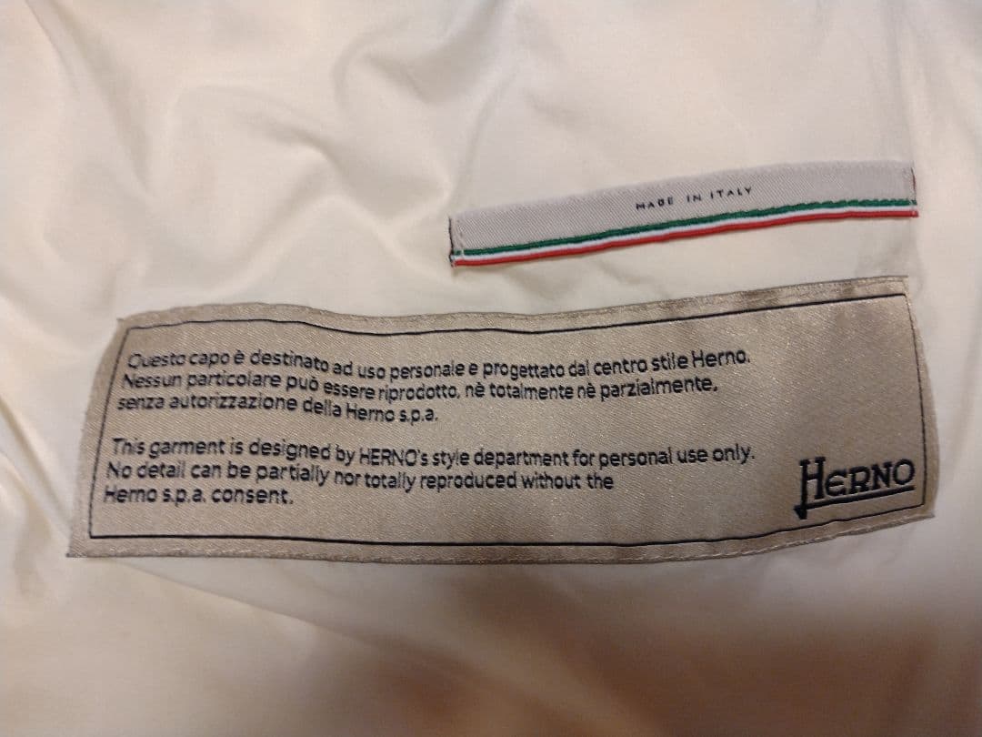 【美品】ヘルノ Herno 定番 異素材切り替えダウンコート 38