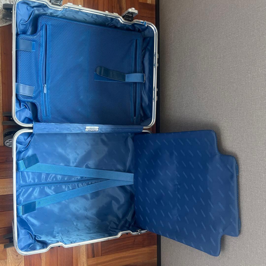 RIMOWA アルミニウム製キャリーケース 中型