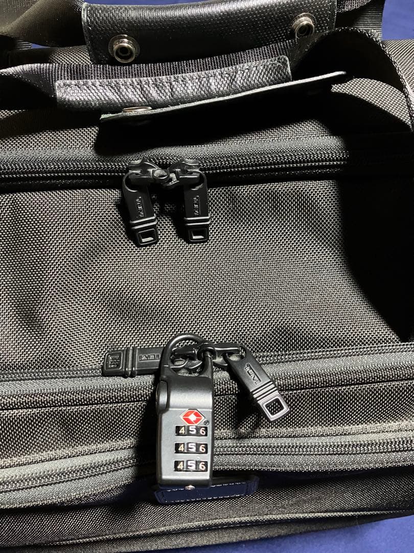 訳有り TUMI トゥミ キャリーバッグ 4輪 ALPHA2 22652D2