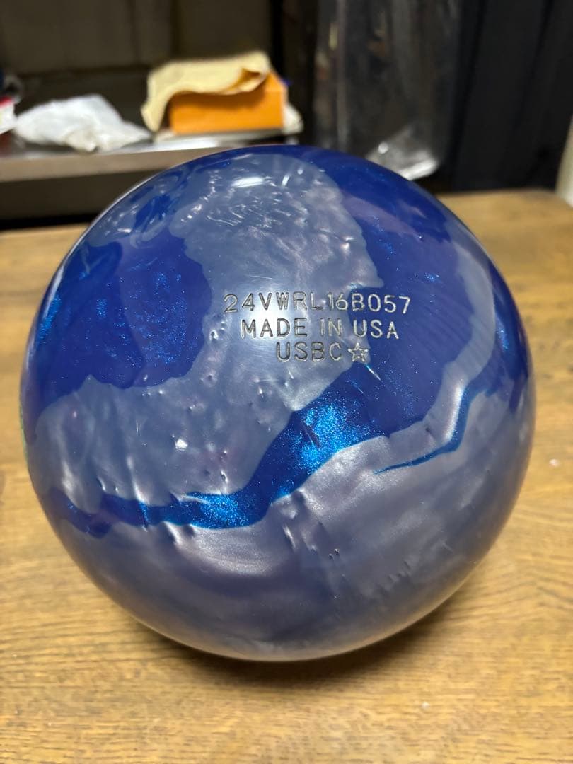 ぴろりんSTORM ROAD WARRIOR ボウリングボール 14ポンド