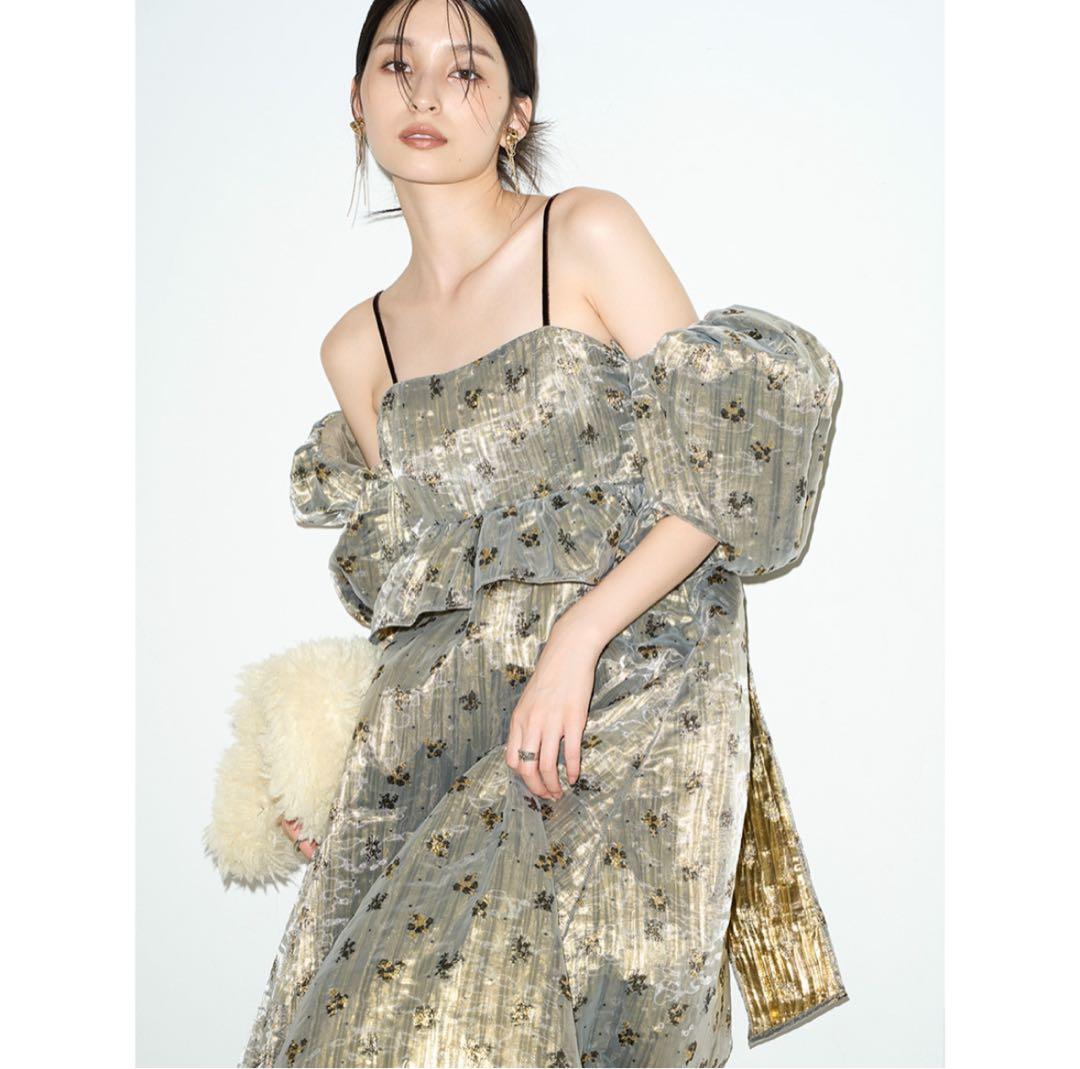 値下げ中 LILY BROWN 完売品 ペプラムジャガードワンピース 美品