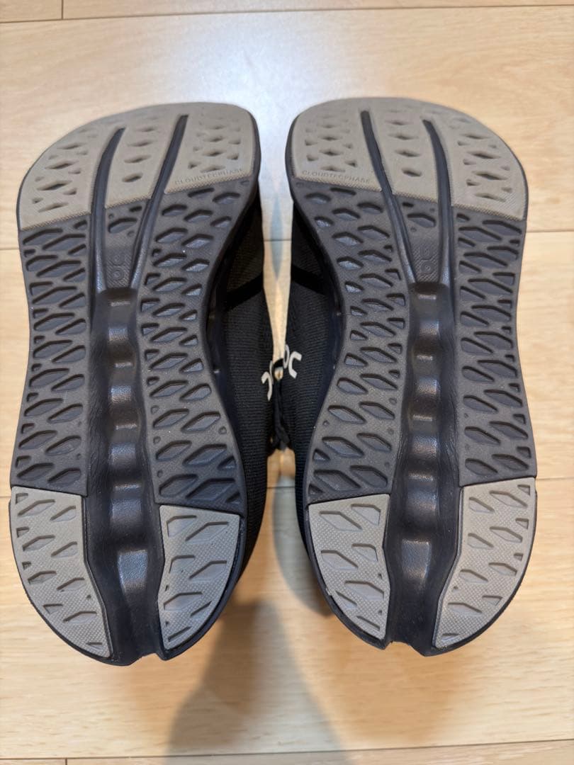 On クラウドサーファー ブラック 27.5cm