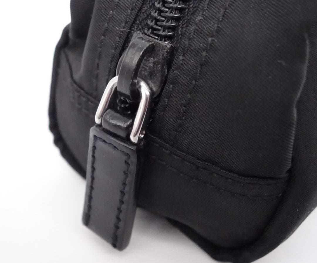 PRADA ナイロン ポーチ 1N0175 ブラック 黒 コスメ メイク