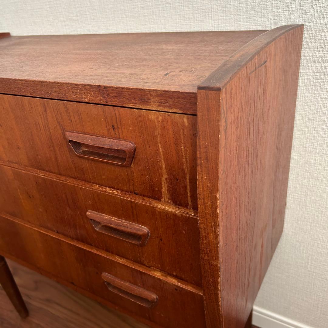 デンマーク　チーク　3段チェスト　スモールチェスト　北欧家具　ヴィンテージ