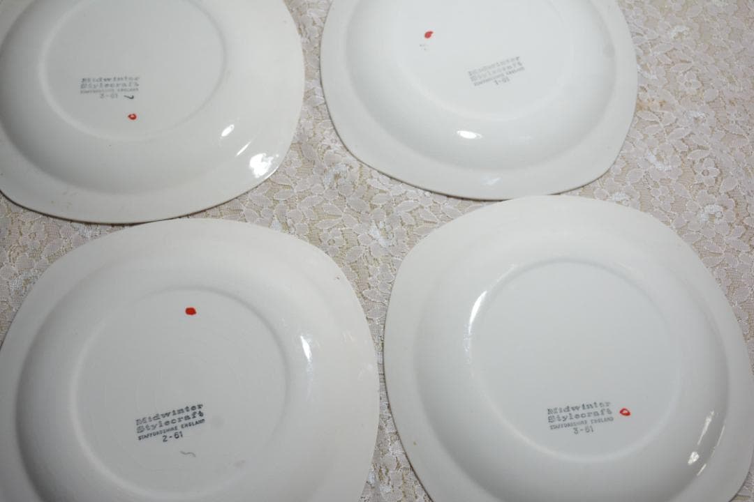 イギリス・ミッドウィンター社のレッドドミノ　ディナー皿4枚セット