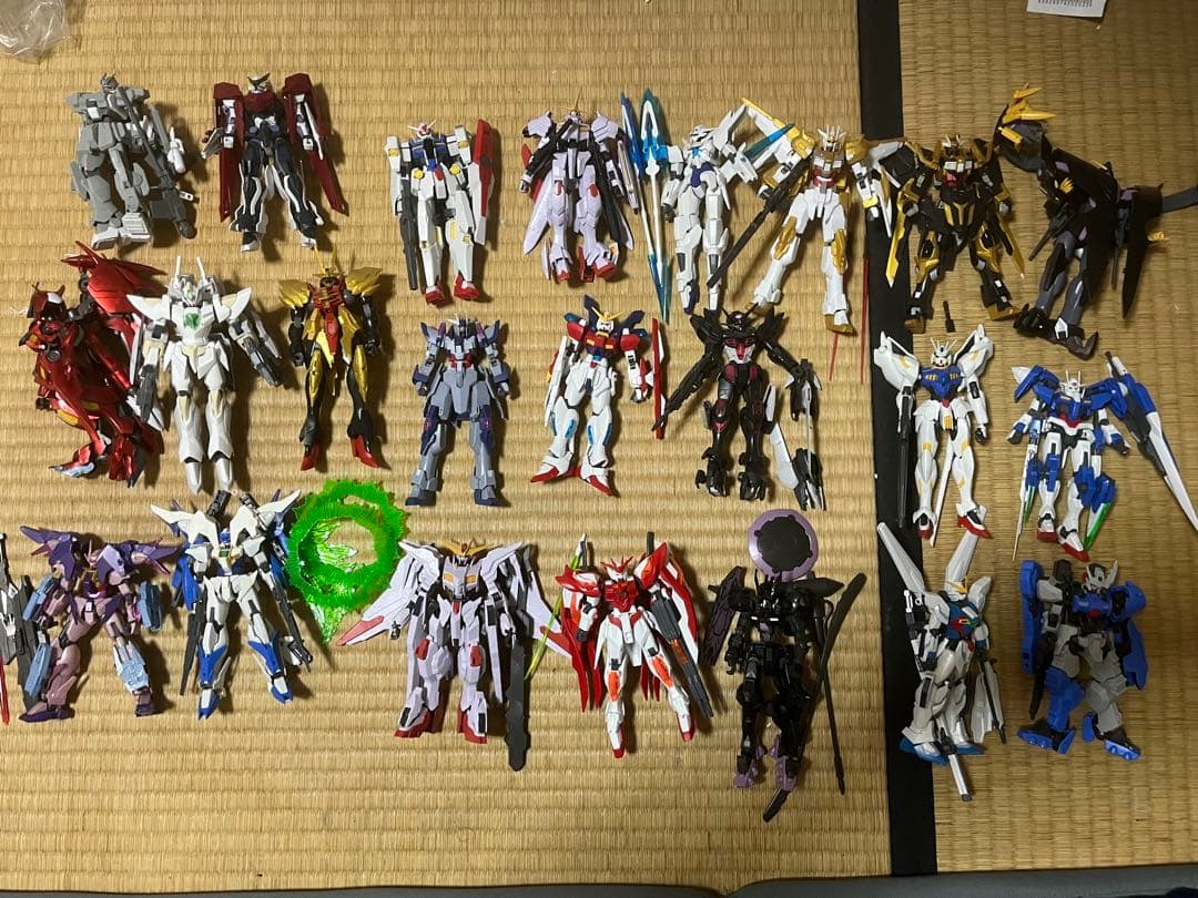 ガンプラ組済みまとめ売り　ダブルオースカイ等