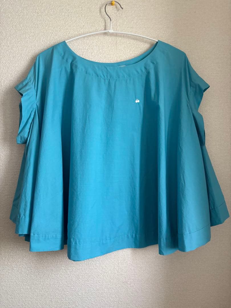 あっちゃん様　新品同様！ミナペルホネン　円形型ブラウス