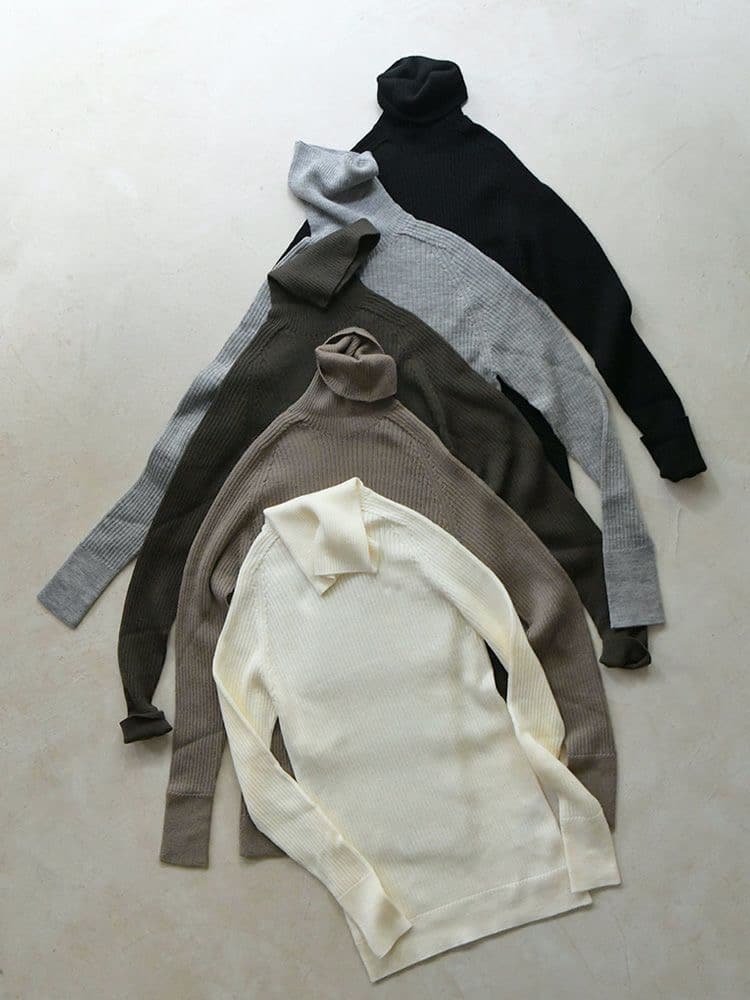 【未使用品】ハグオーワー　ホールガーメントタートルネックセーター