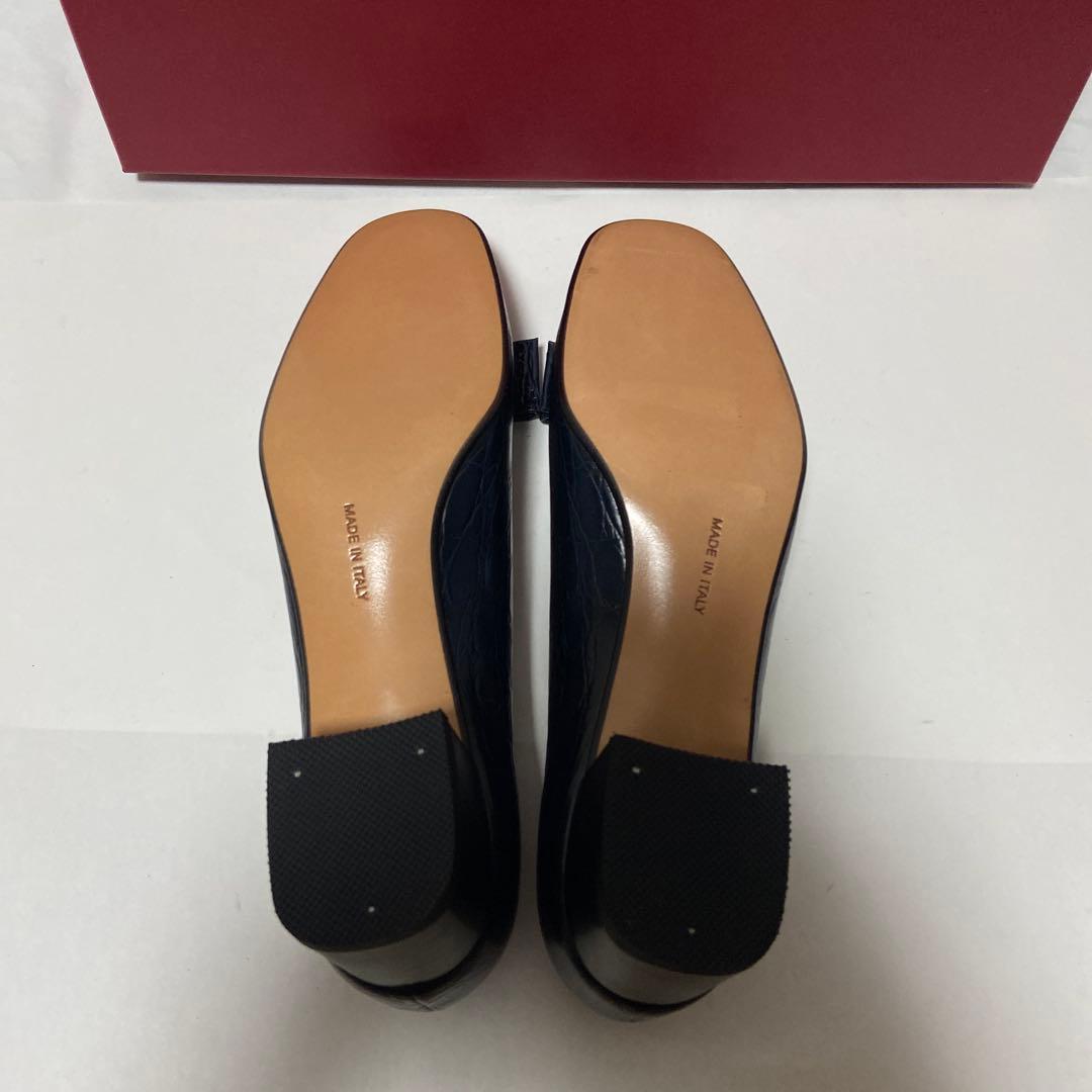 未使用✨Salvatore Ferragamo ネイビー パンプス フェラガモ