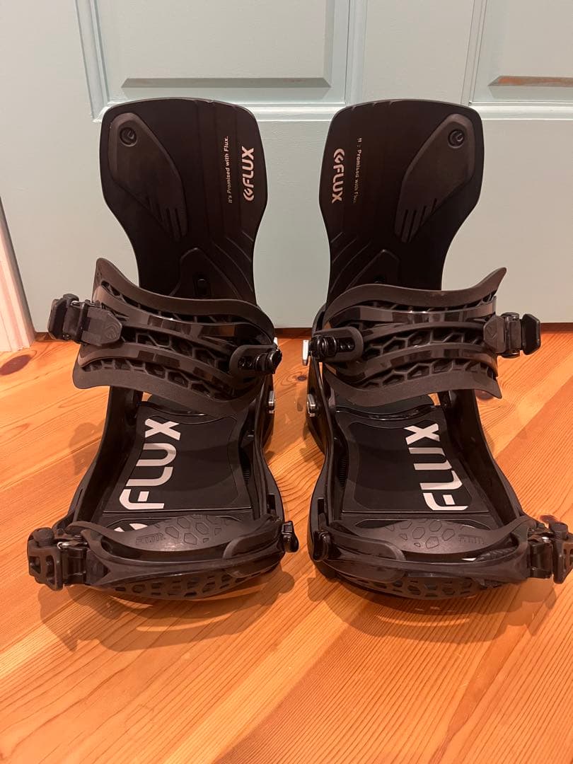 美品 FLUX XF Mサイズ フラックス　バインディング