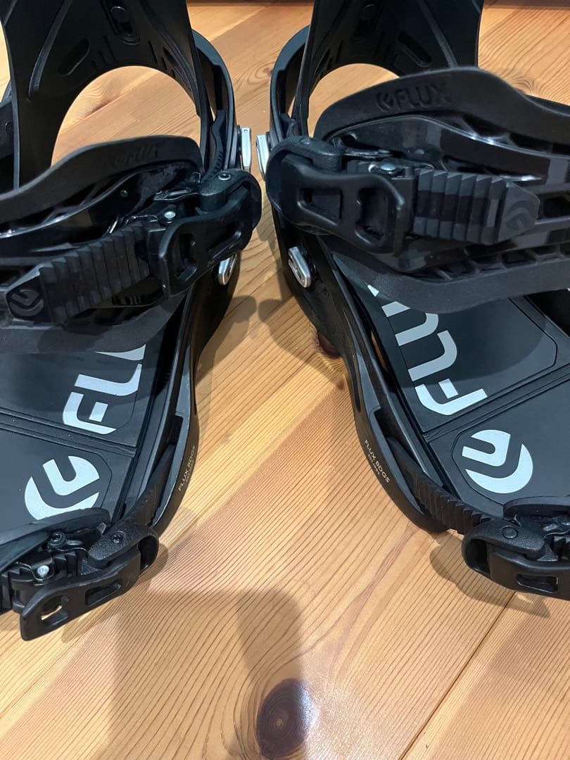 美品 FLUX XF Mサイズ フラックス　バインディング