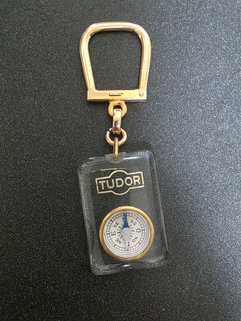 TUDOR 方位磁石 ブルボンキーホルダー