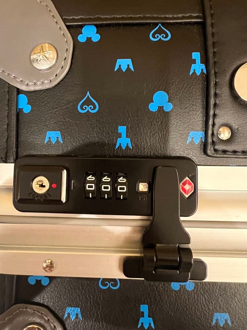 【激レア】キングダムハーツIII トランクケース　リク　ブラック　ミッキー