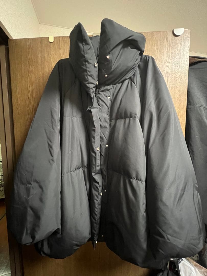 emmi サステナブルダウン 黒