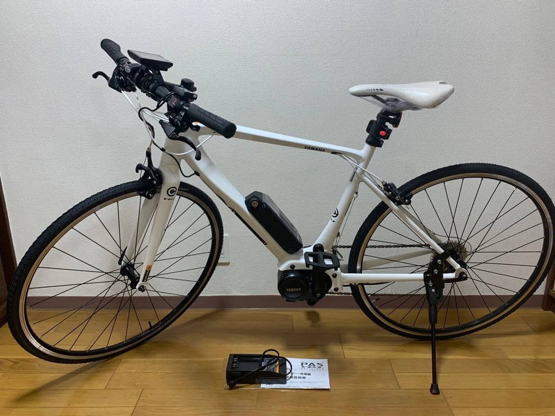 ヤマハ　ypj-c ホワイト 電動アシスト自転車 700C