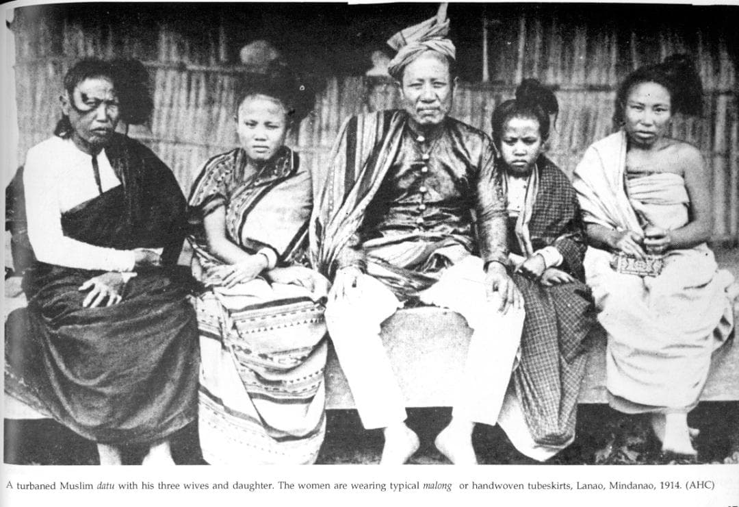 フィリピン　ミンダナオ島マラナオ族　大型筒状衣　malong a landep