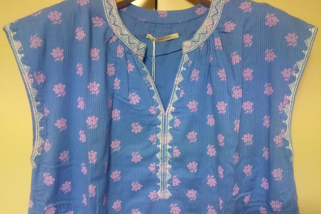 ヌキテパ【タグ付き新品】ドビーストライプフラワースリーブレスドレス