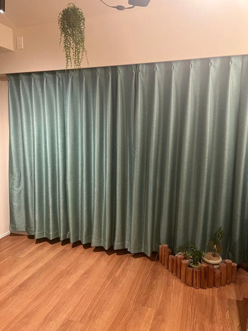 1級遮光カーテン -グリーン- 両開き 横326cm 丈188cm タッセル付き