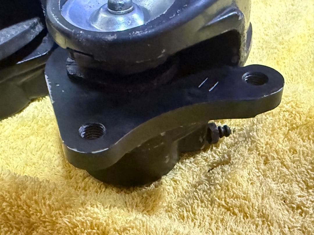 Z系フロントキャリパー