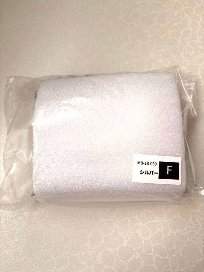 MBハイエンドレザー ミニマルウォレット　シルバー