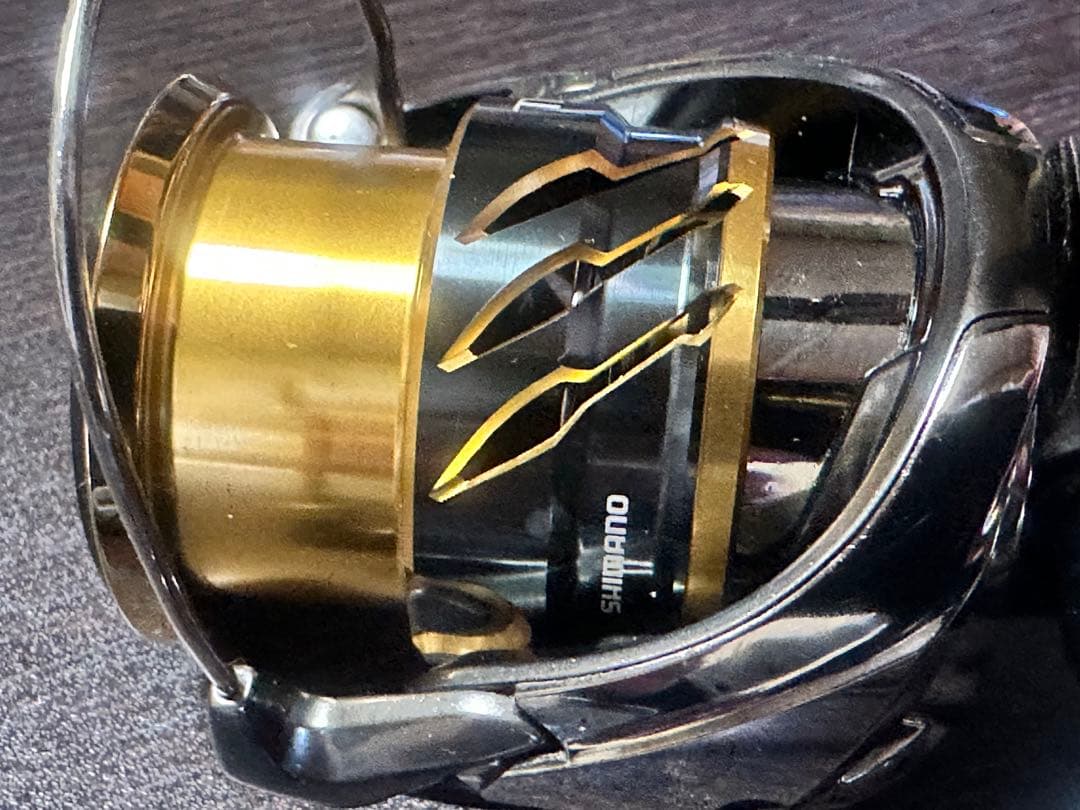 シマノ 20 ツインパワー C3000MHGスピニングリール