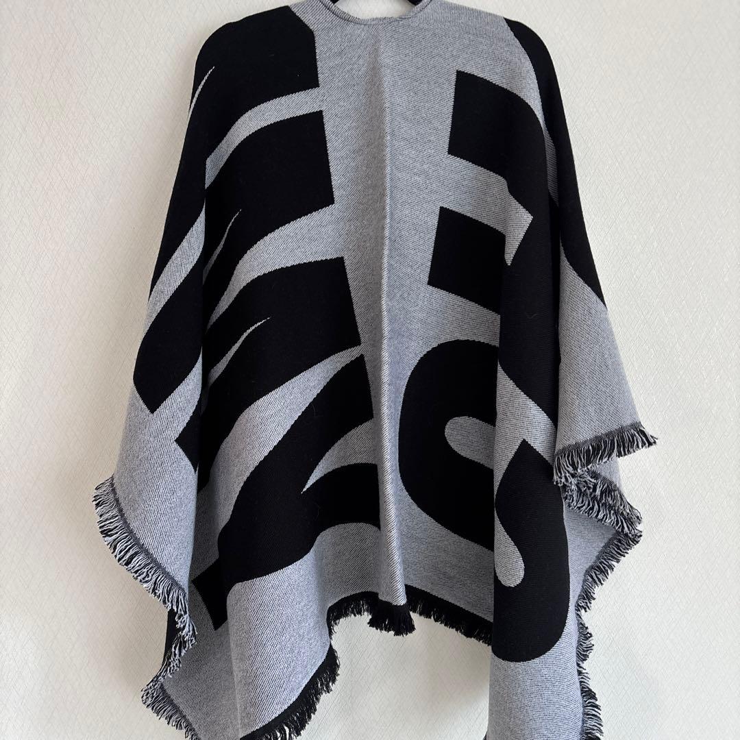 未使用　ジミーチュウ　ストール　ポンチョ