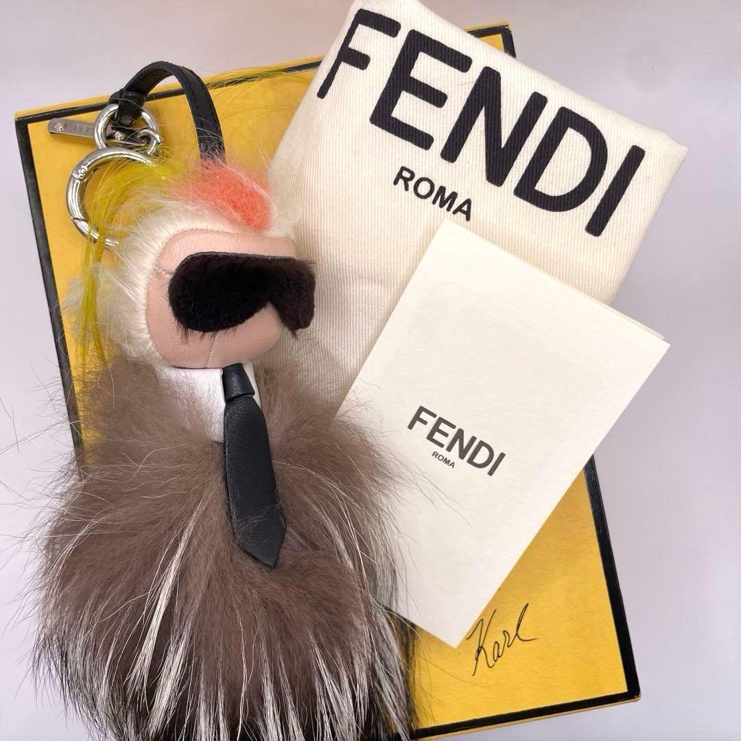 レア FENDI カールラガーフェルド チャーム キーホルダー　フェンディ　箱付