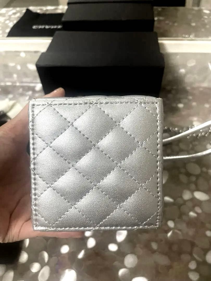 新品未使用！シャネル★CHANEL★非売品★ノベルティ★シルバー★キルティング