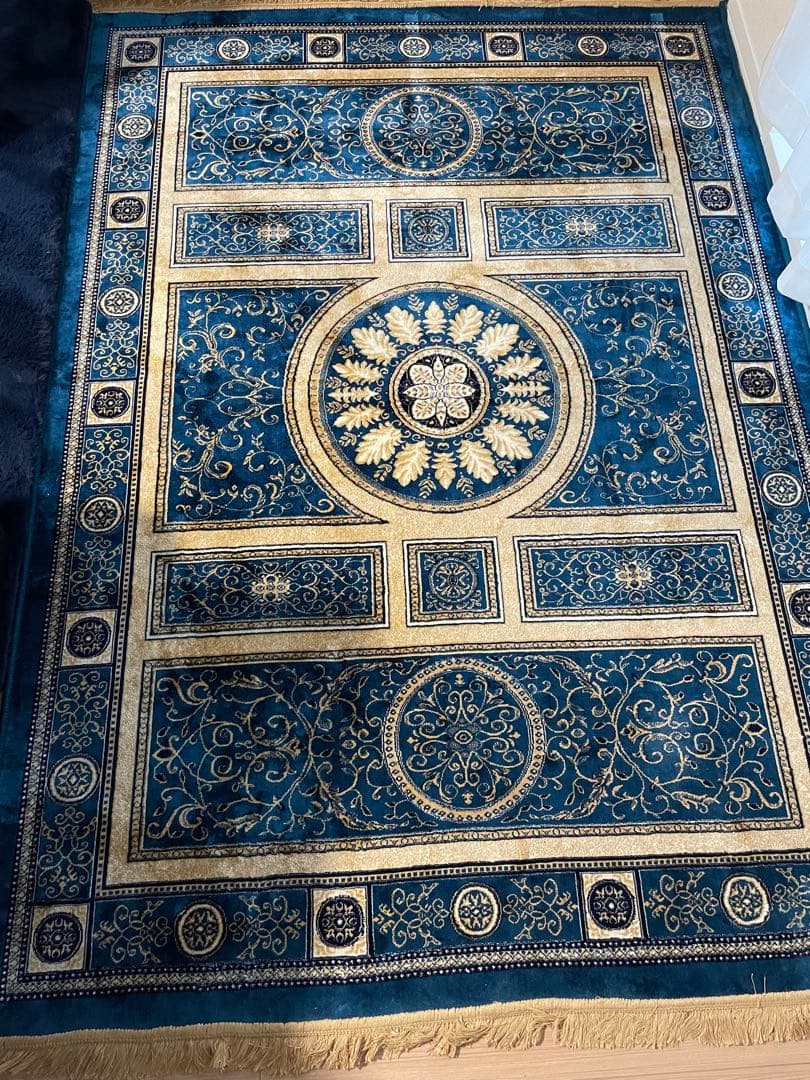 ペルシャ風　青と金の装飾的なラグ　150×220mm