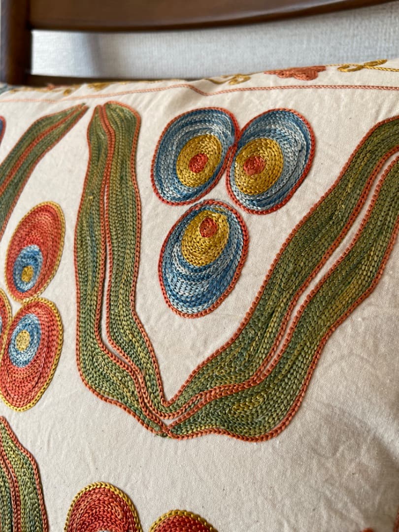 ウズベキスタン伝統刺繍スザニ　クッションカバー