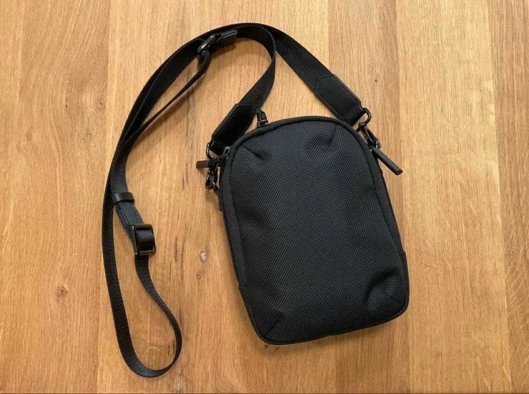 バッグ THE TOKYO TECHPACK PHONESLING