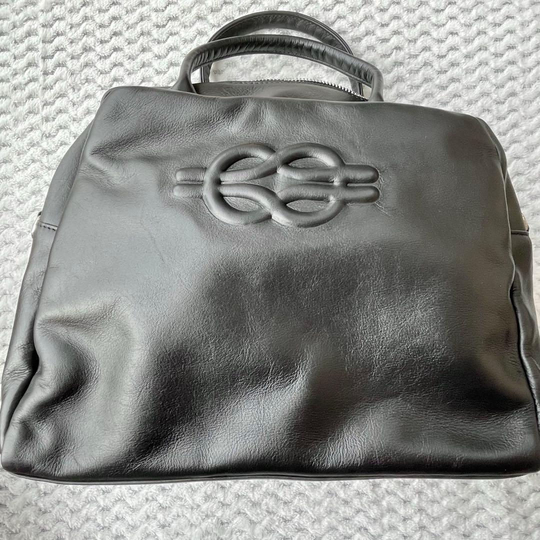 イアパピヨネ 本革 ショルダー付き 2way エンボスボストンバッグ ブラック