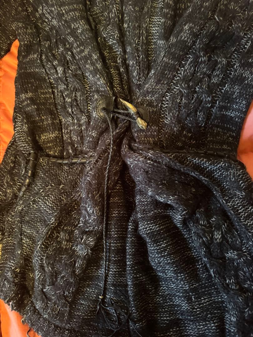 KMRi ケムリ　フリンジデザイン カーディガン 黒とグレー