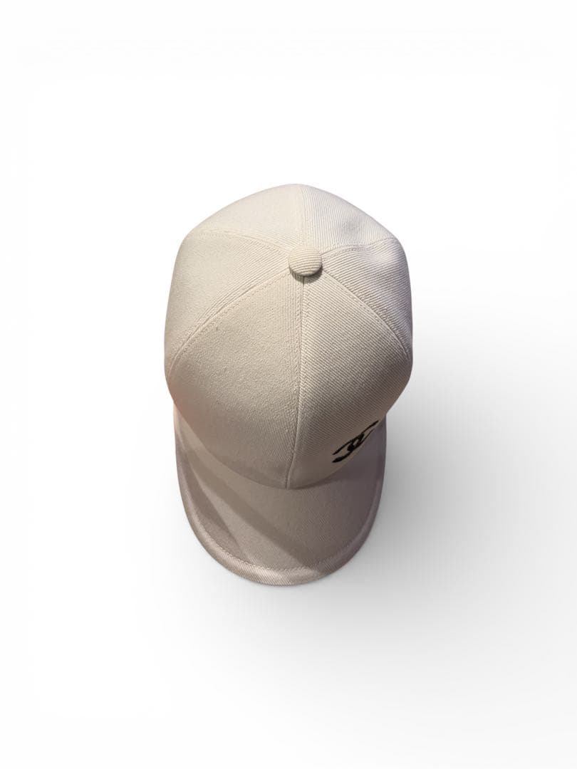 完売品 レア CHANEL ホワイトキャップ ロゴ刺繍 銀座店購入