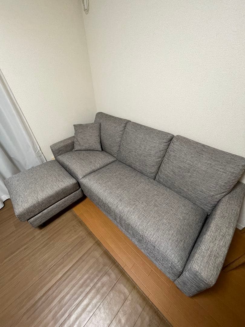 【1/10まで】グレー ファブリック ソファ＋オットマン＋クッション付き