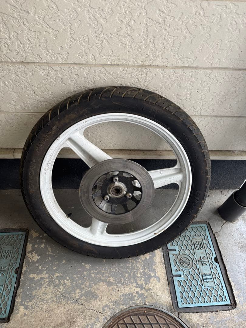 あ*ん様 NS50Fフロントホイール