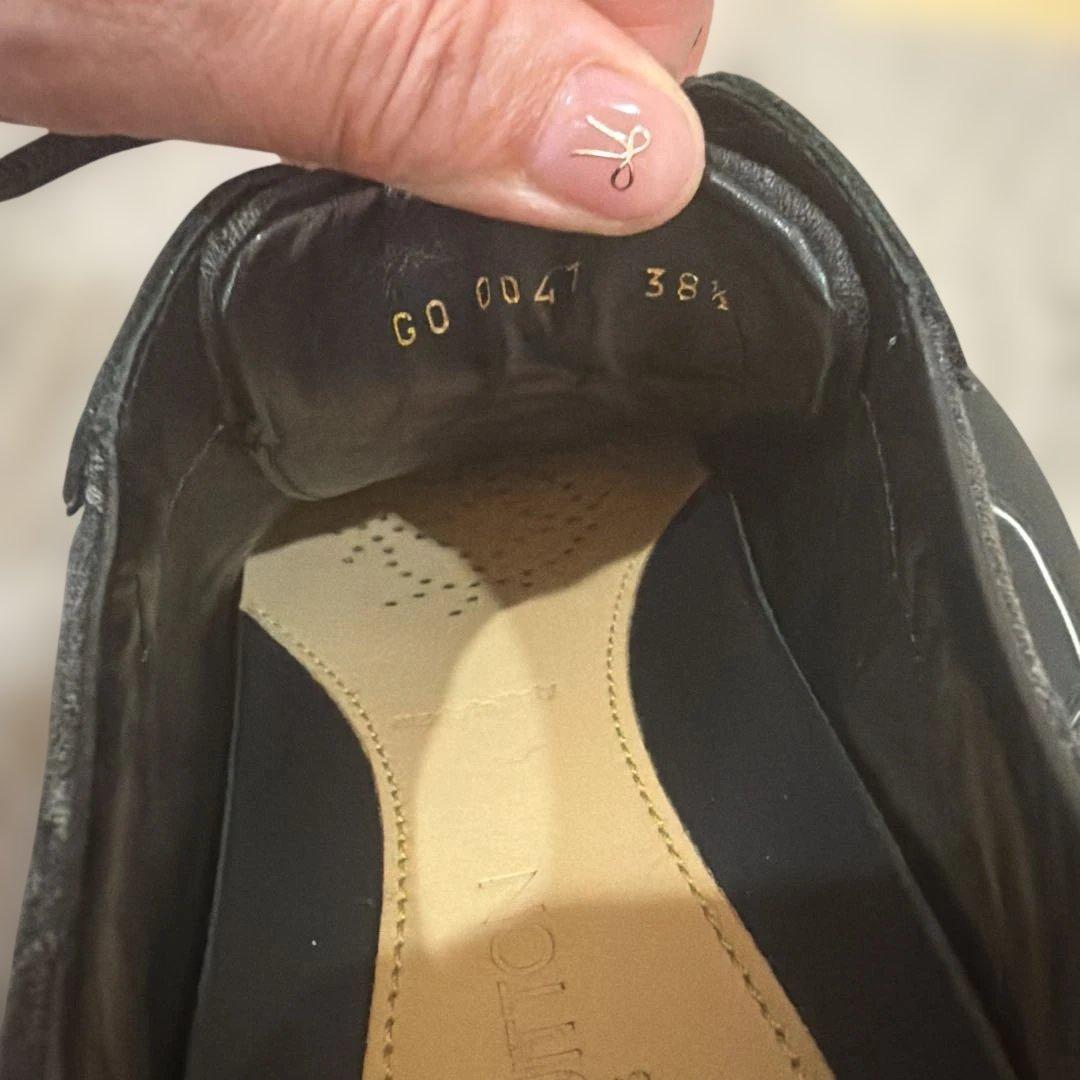 お値下げしました！ルイ・ヴィトン　ブラック スニーカーサイズ38.5