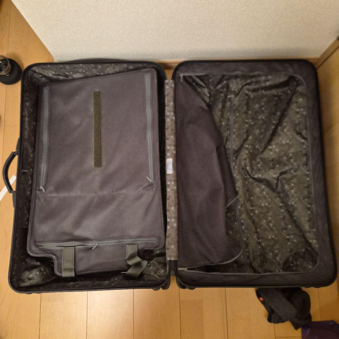 リモワ サルサ 4輪 ブラック