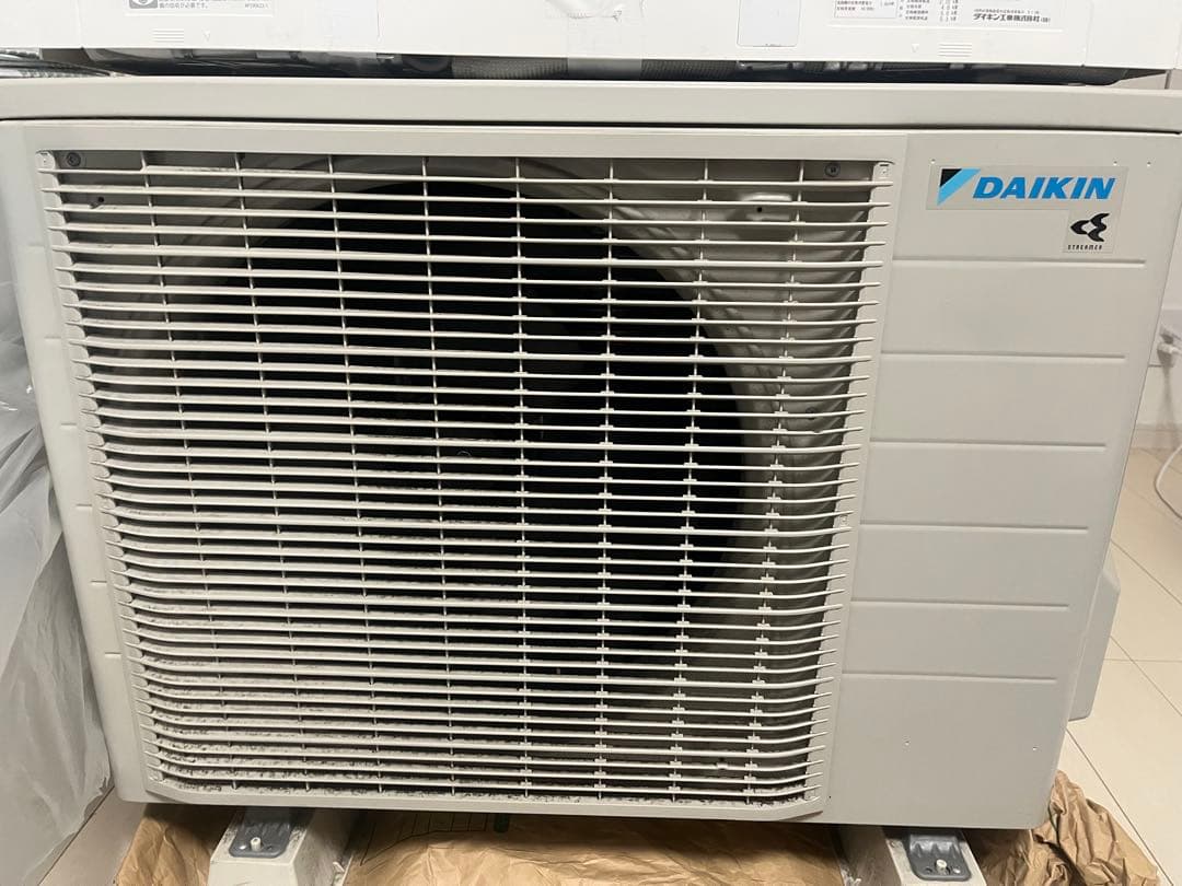 【オリーブ】DAIKIN エアコン 14畳用 2022年製　室外機