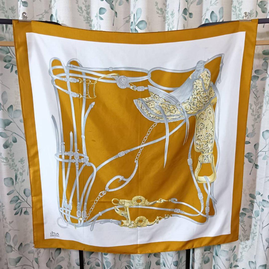 HERMES エルメス スカーフ カレ90 シルク100% キャメル系