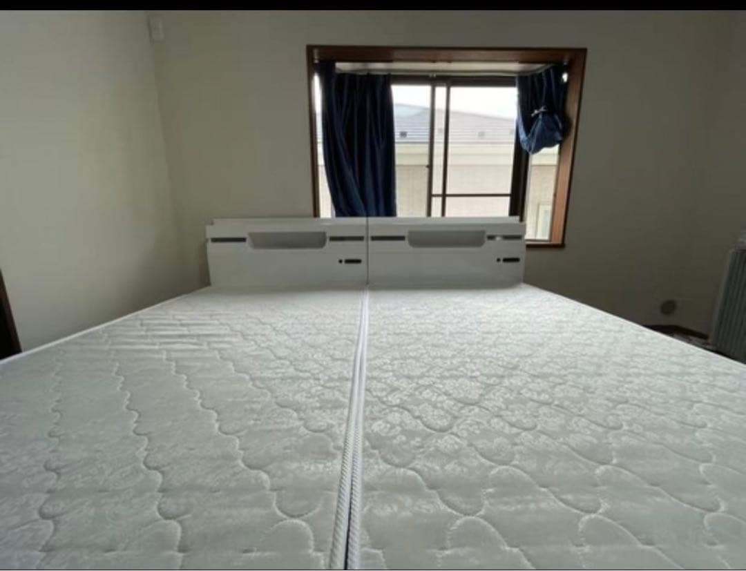 シングルベッド ホワイト ヘッドボード付き