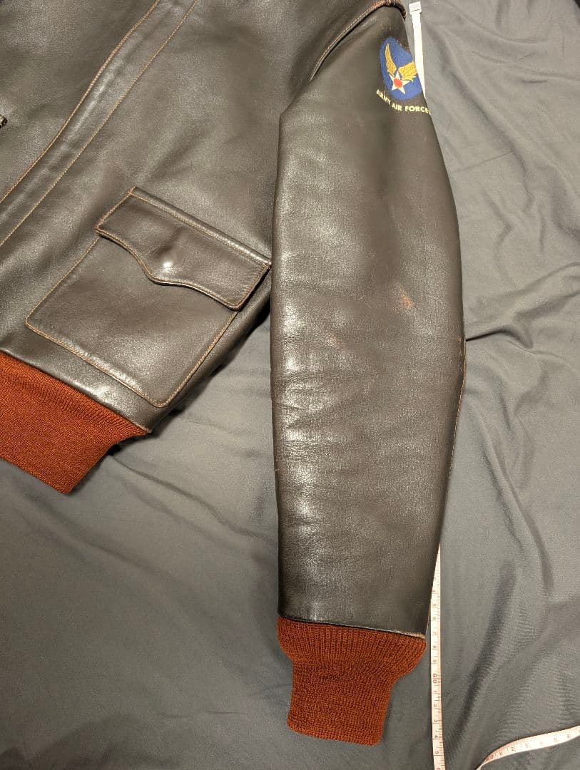 大幅値下☆希少Ｍ品番☆バズリクソンズ A-2 エアロレザー 赤リブ 馬革 36