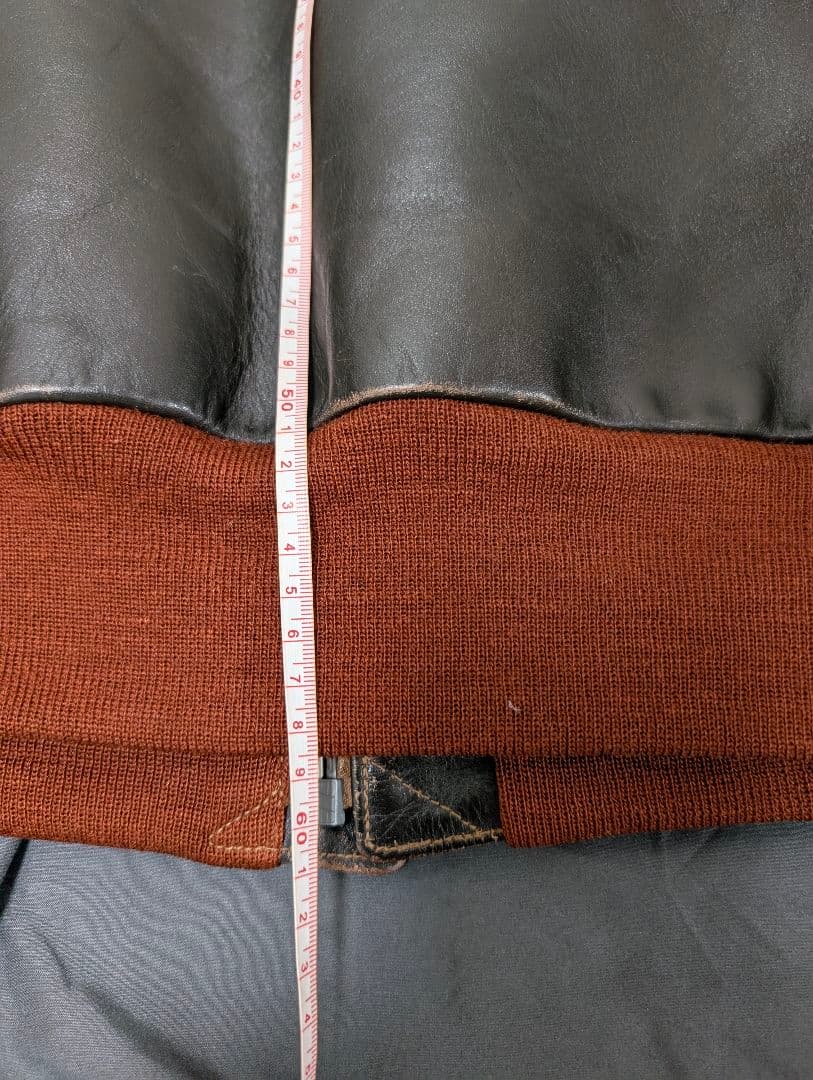 大幅値下☆希少Ｍ品番☆バズリクソンズ A-2 エアロレザー 赤リブ 馬革 36