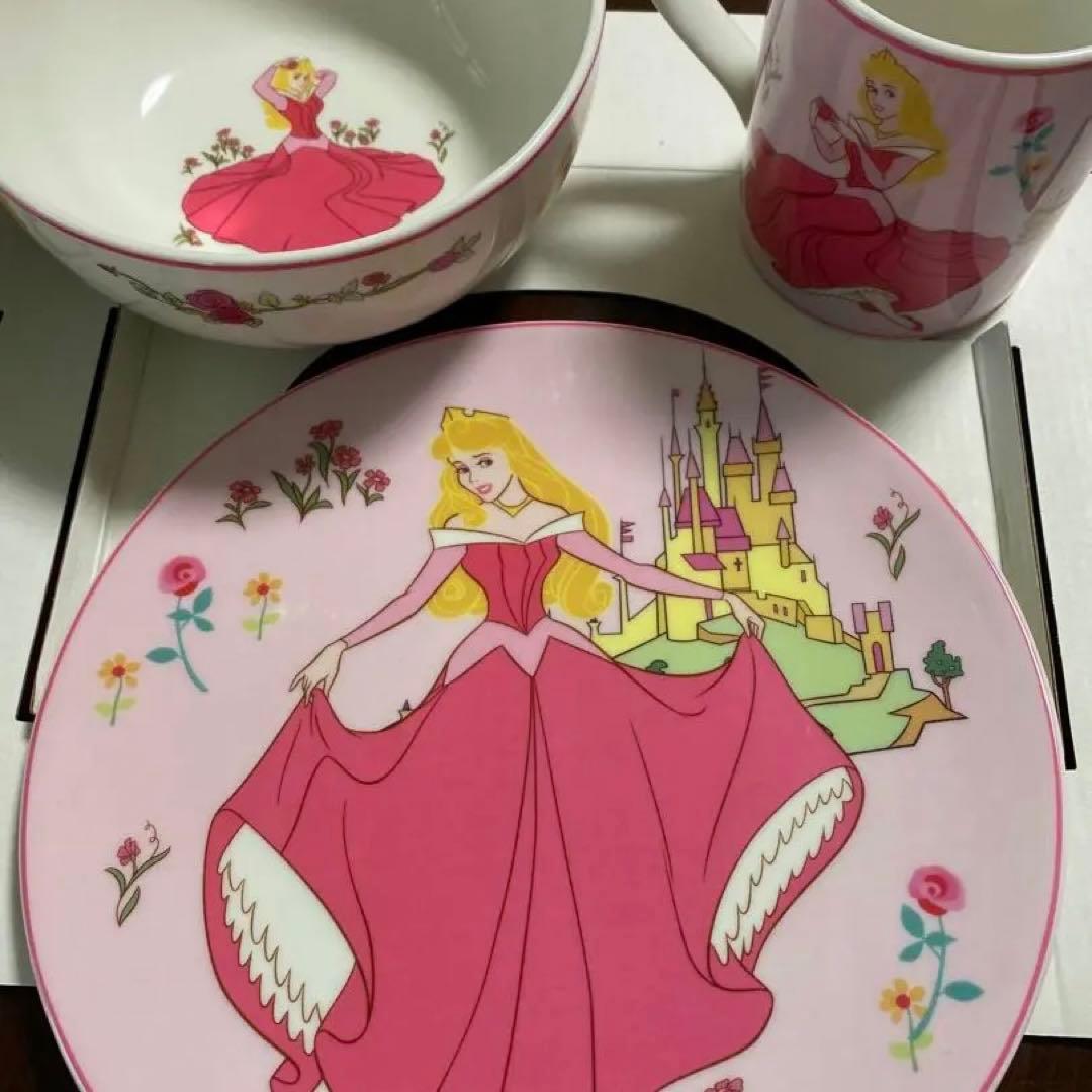 値下げ中★未使用★ ロイヤルドルトン ディズニープリンセス オーロラ 食器セット